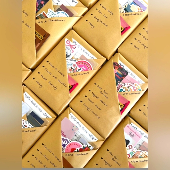 Book Lovers Mystery Bundle - Picture 1 of 1